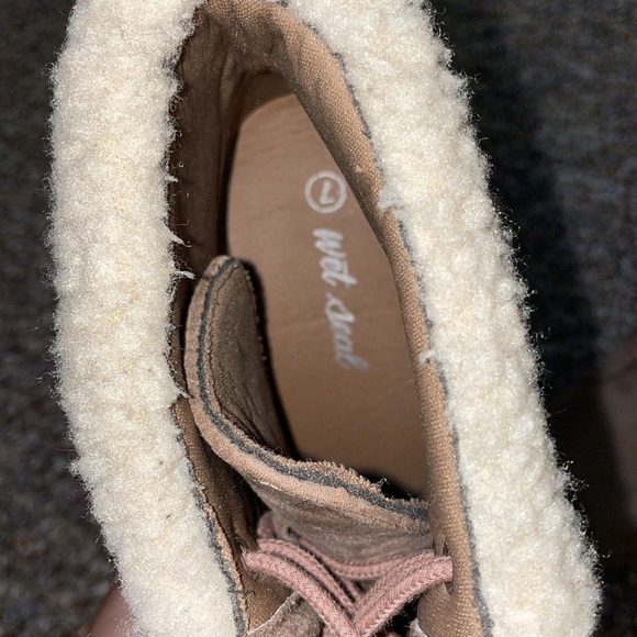 Womens Wet Seal Booties with Heel - Picture 5 of 8